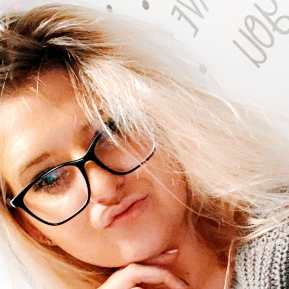 Meet your Posher, Araya